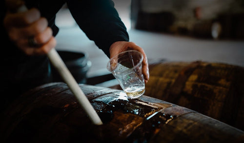 Een whiskystoker uit de Highlands over het proces - Hertog Jan Online Brouwerijwinkel